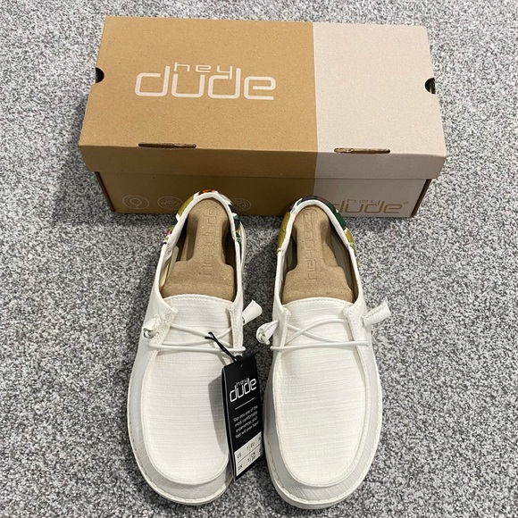 COPY - HEY DUDE Wendy Funk Cambray White - Picture 3 of 10